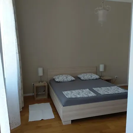 Aurelia Bed & Breakfast 3*