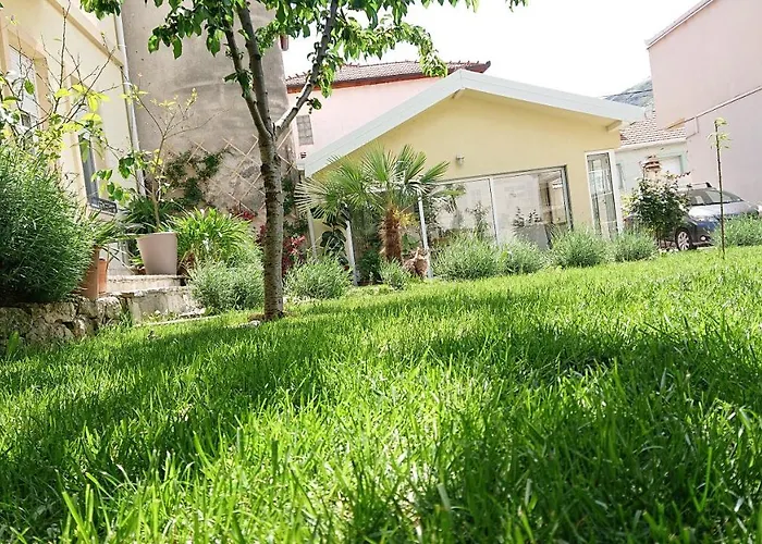 Aurelia Bed & Breakfast 3*