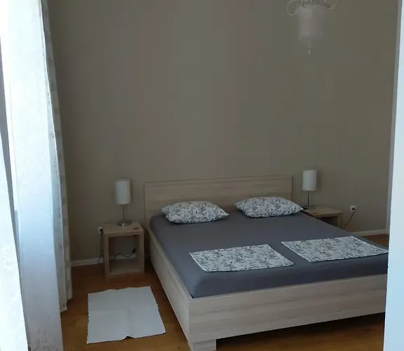 Aurelia Bed & Breakfast 3*